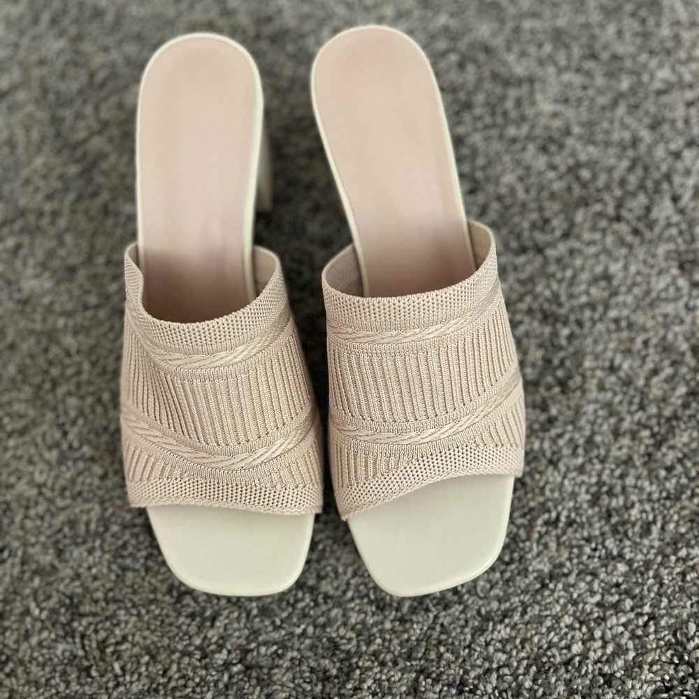 Elegant Beige Knit Women's Mules
